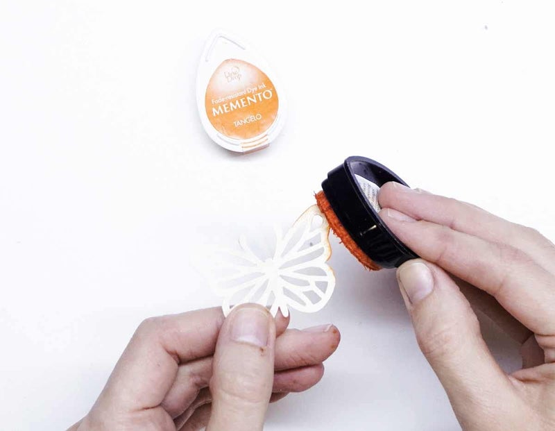 Tsukineko ME000604 Memento Dye Ink Pad - Summer Sky - Image 4